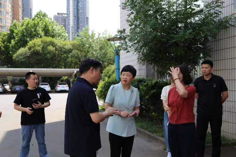 市人大领导莅临公司调研外贸进出口情况